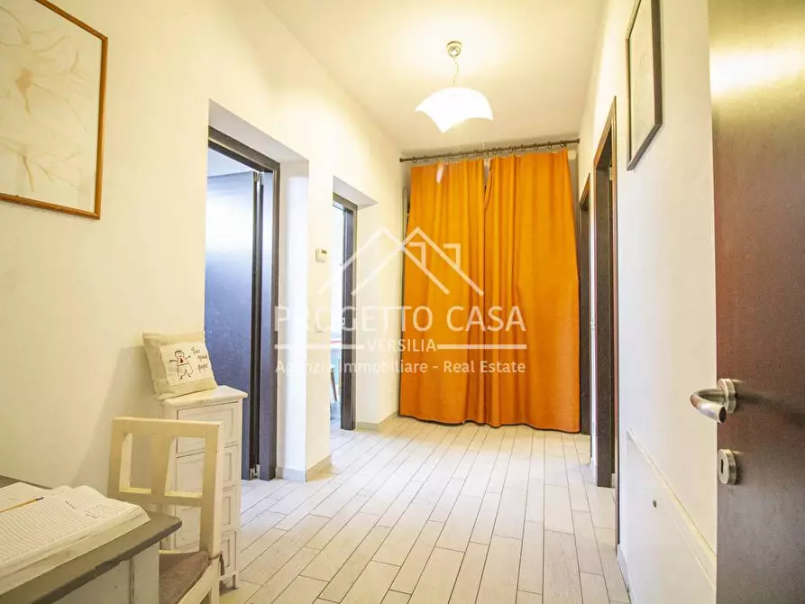 Immagine 14 di Appartamento in vendita  in VIA BOTTEGO a Viareggio