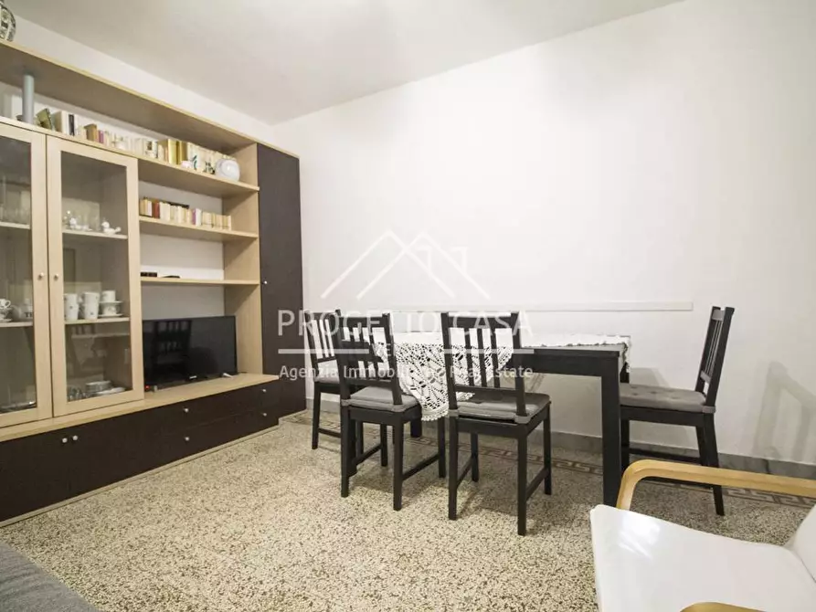 Immagine 7 di Appartamento in vendita  in Via Papini a Camaiore