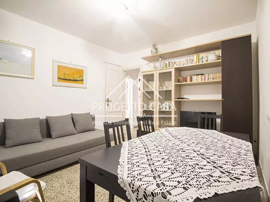 Immagine 8 di Appartamento in vendita  in Via Papini a Camaiore