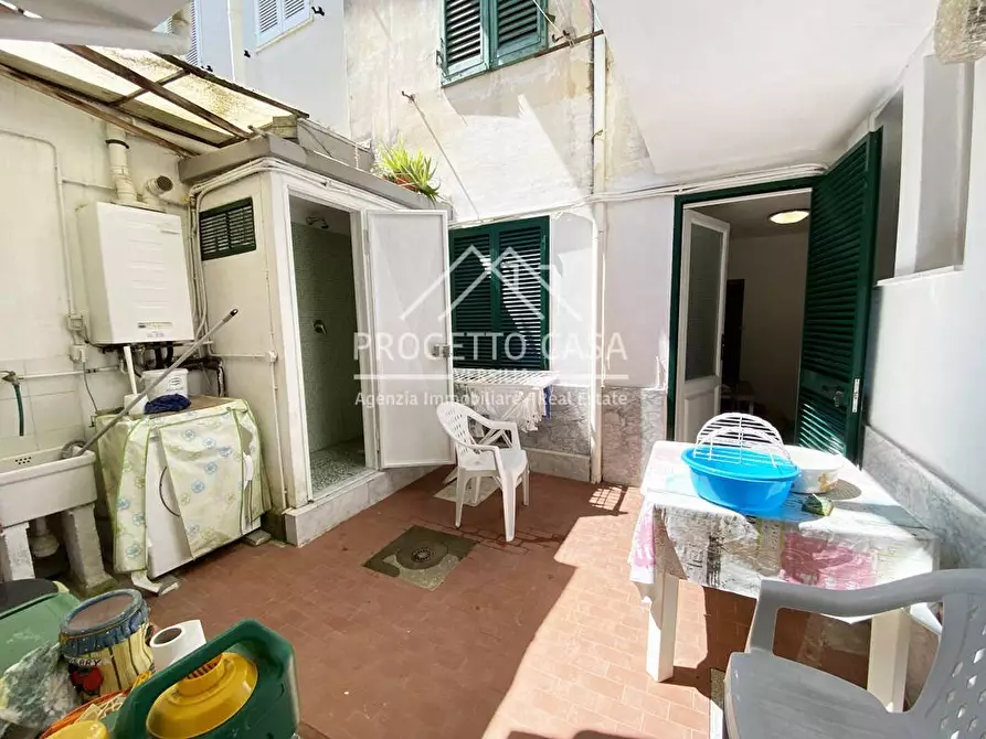 Immagine 15 di Appartamento in vendita  in Via Papini a Camaiore