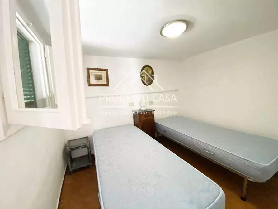 Immagine 26 di Appartamento in vendita  in Via Papini a Camaiore