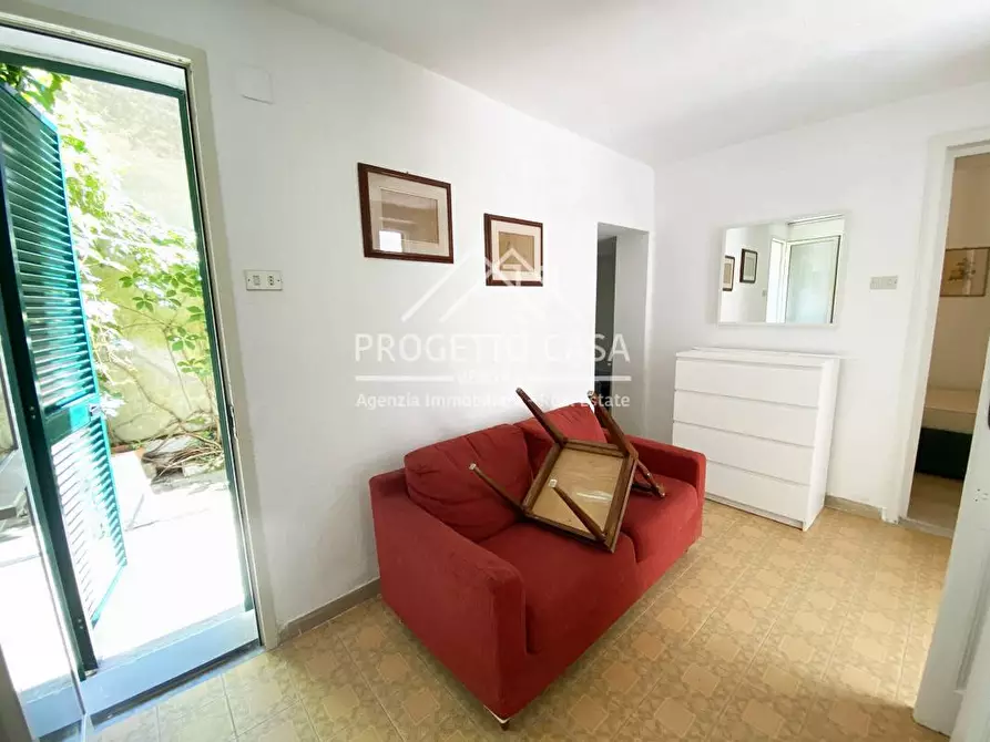 Immagine 28 di Appartamento in vendita  in Via Papini a Camaiore