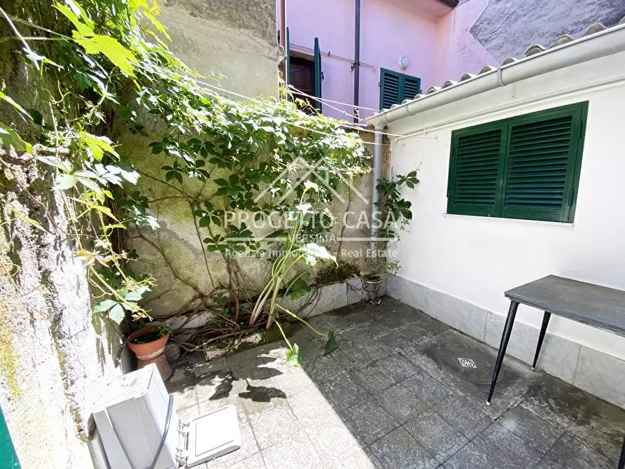 Immagine 29 di Appartamento in vendita  in Via Papini a Camaiore