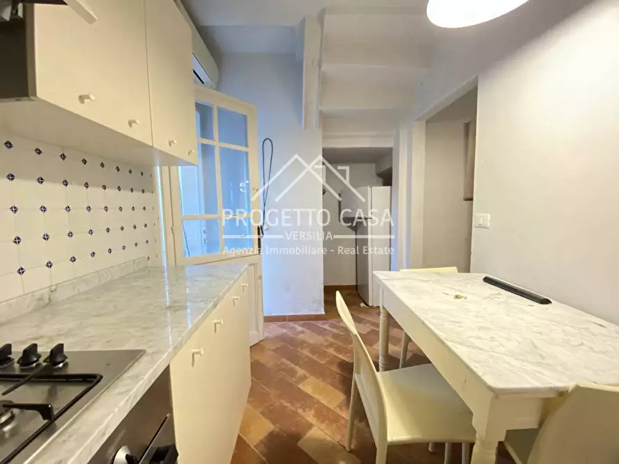 Immagine 9 di Casa indipendente in vendita  in VIA PELLEGRINETTI a Camaiore