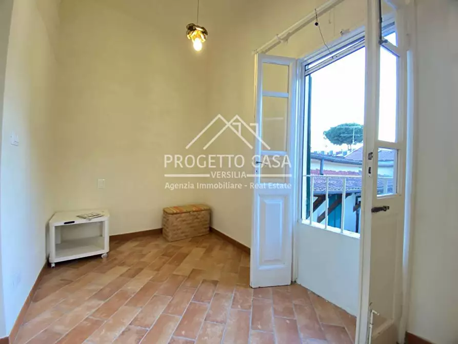 Immagine 15 di Casa indipendente in vendita  in VIA PELLEGRINETTI a Camaiore