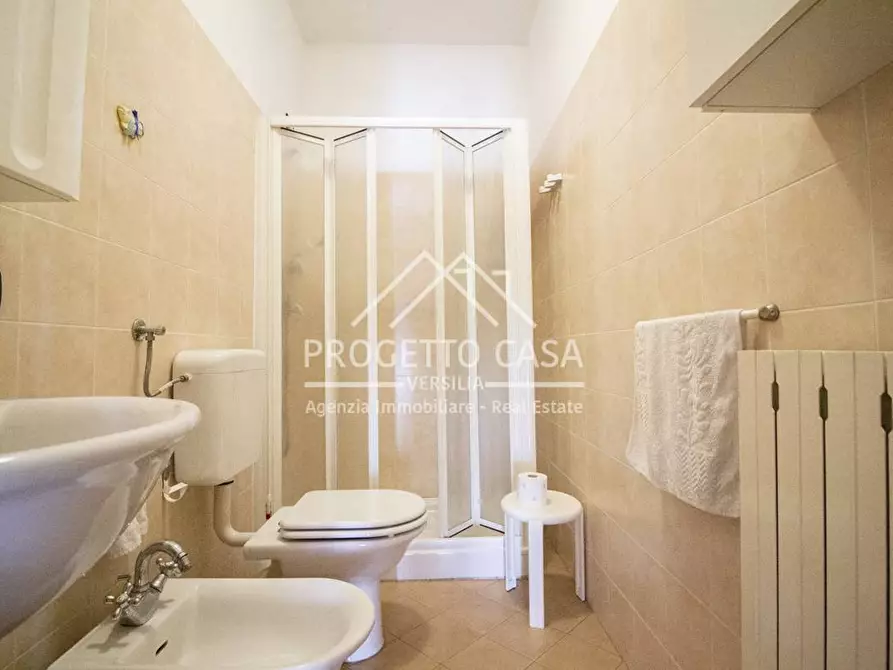 Immagine 23 di Appartamento in vendita  in via santa caterina a Camaiore