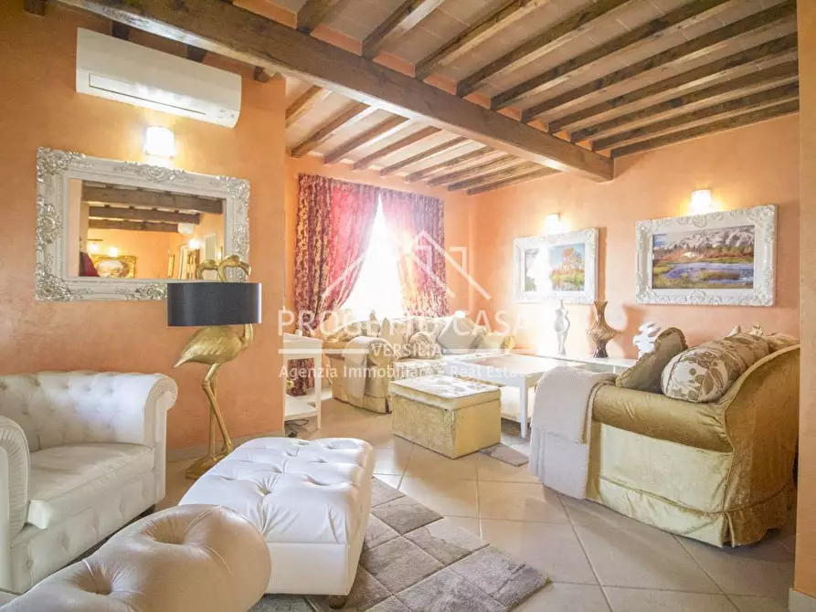 Immagine 8 di Casa indipendente in vendita  in VIA DEGLI ARANCI a Camaiore