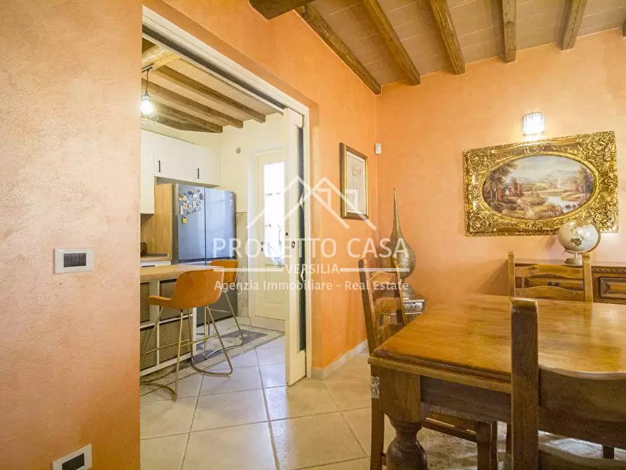 Immagine 11 di Casa indipendente in vendita  in VIA DEGLI ARANCI a Camaiore