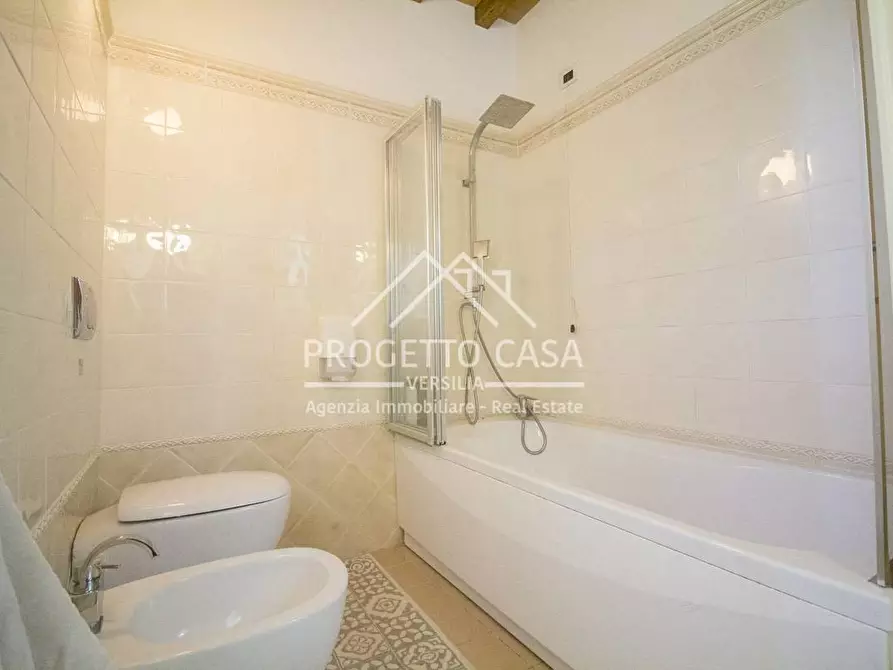 Immagine 31 di Casa indipendente in vendita  in VIA DEGLI ARANCI a Camaiore