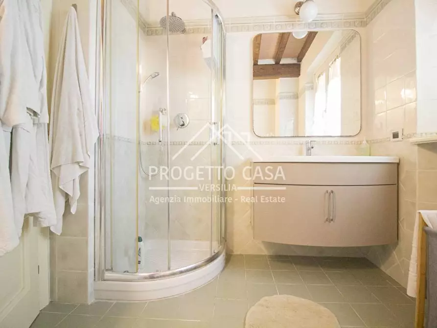 Immagine 41 di Casa indipendente in vendita  in VIA DEGLI ARANCI a Camaiore