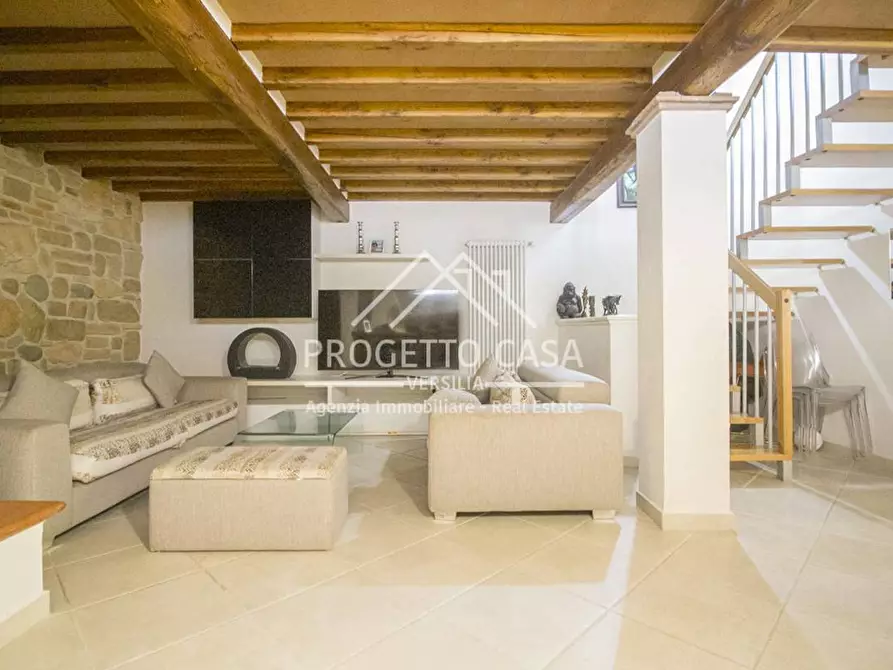 Immagine 42 di Casa indipendente in vendita  in VIA DEGLI ARANCI a Camaiore