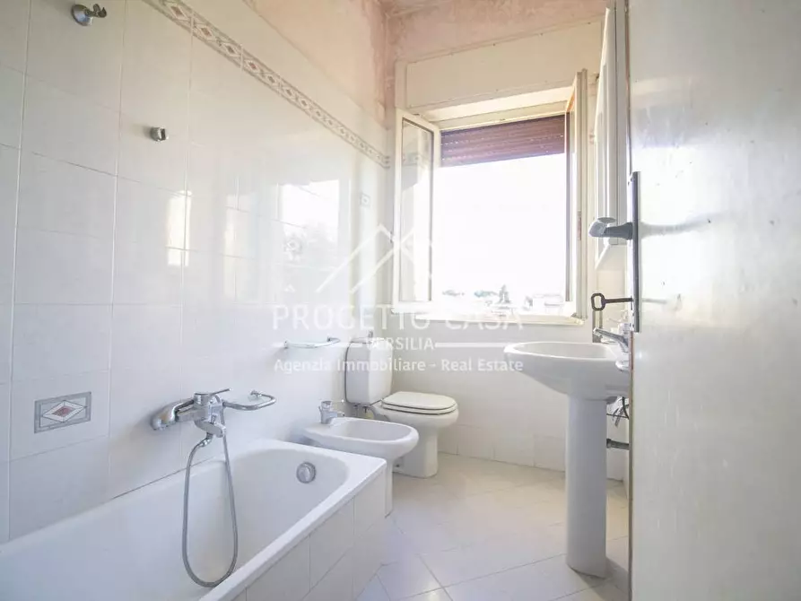 Immagine 17 di Casa indipendente in vendita  in VIA FOSSO GUIDARIO a Viareggio