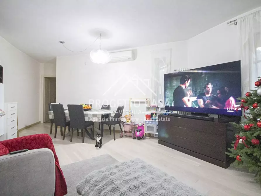 Immagine 3 di Appartamento in vendita  in VIA CHELINI a Massarosa