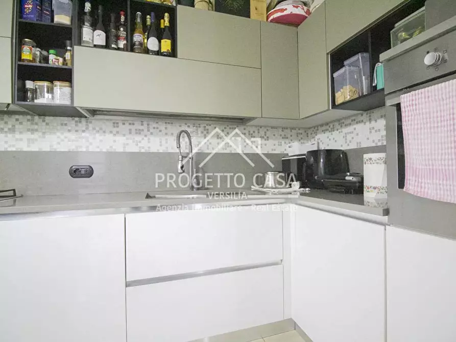 Immagine 13 di Appartamento in vendita  in VIA CHELINI a Massarosa