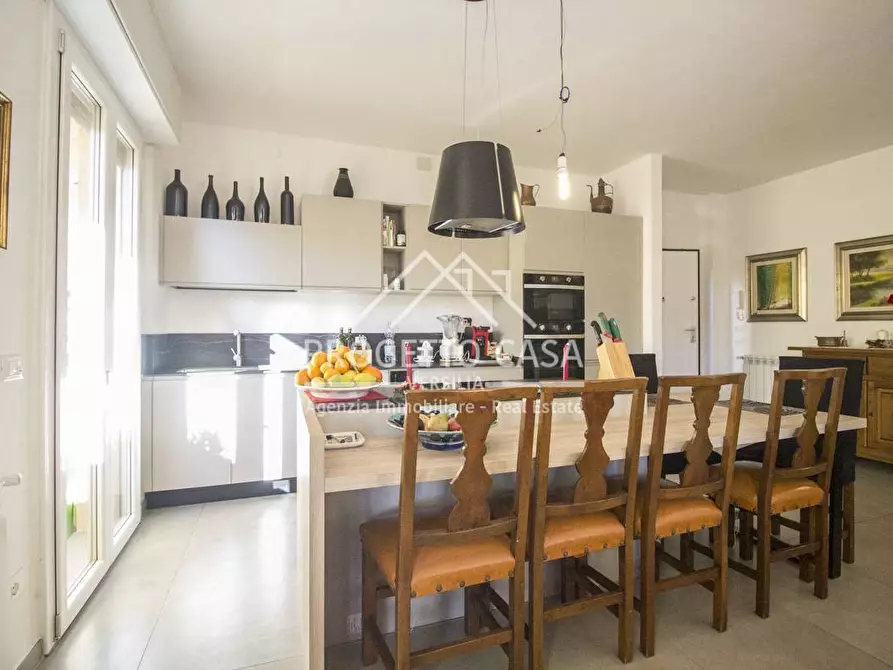 Immagine 10 di Appartamento in vendita  in VIA CALABRIA a Pietrasanta