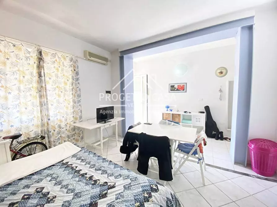 Casa indipendente in vendita in via doninzetti a Camaiore