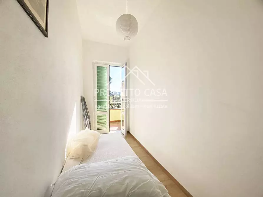 Immagine 19 di Casa indipendente in vendita  in via doninzetti a Camaiore