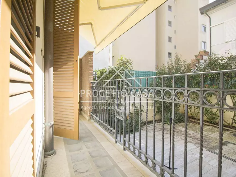 Immagine 43 di Appartamento in vendita  in VIA FIRENZE a Viareggio