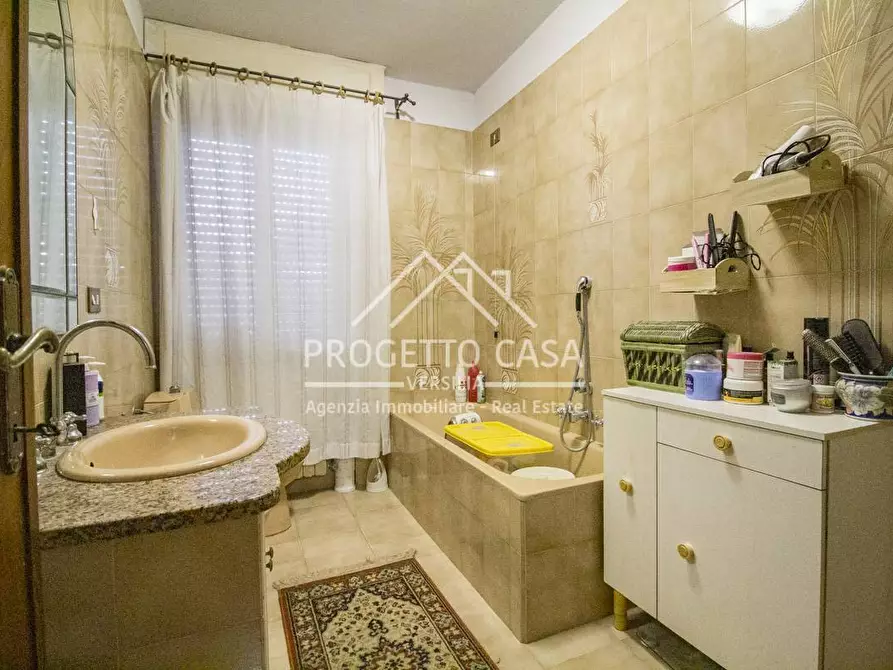 Immagine 22 di Casa indipendente in vendita  in VIA CREMONA a Camaiore