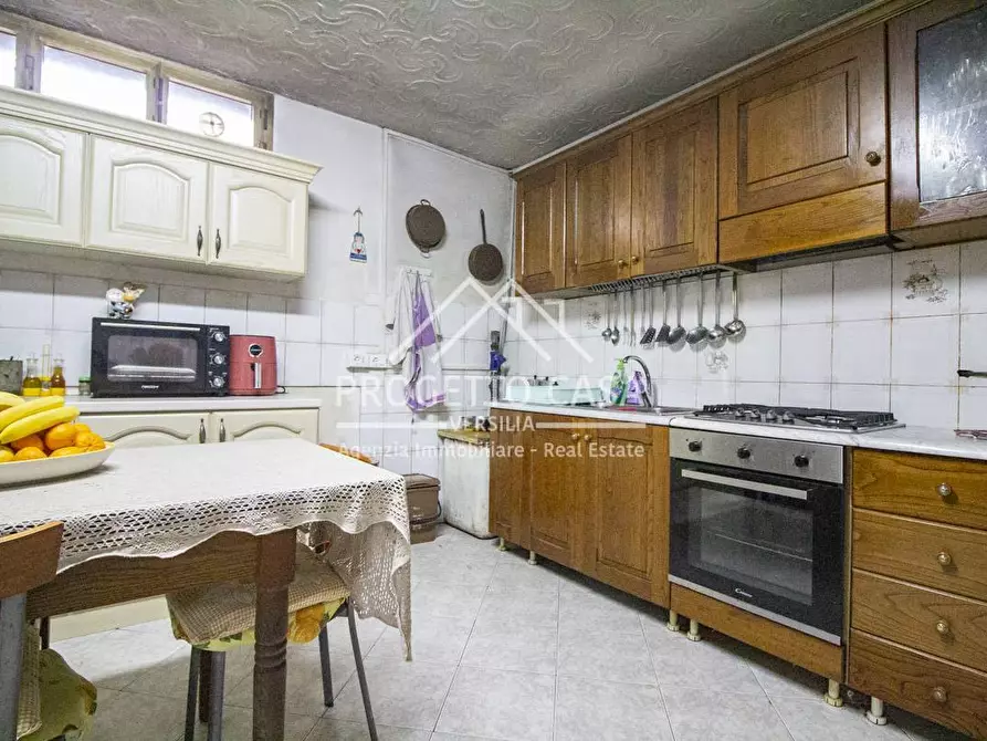 Immagine 41 di Casa indipendente in vendita  in VIA CREMONA a Camaiore