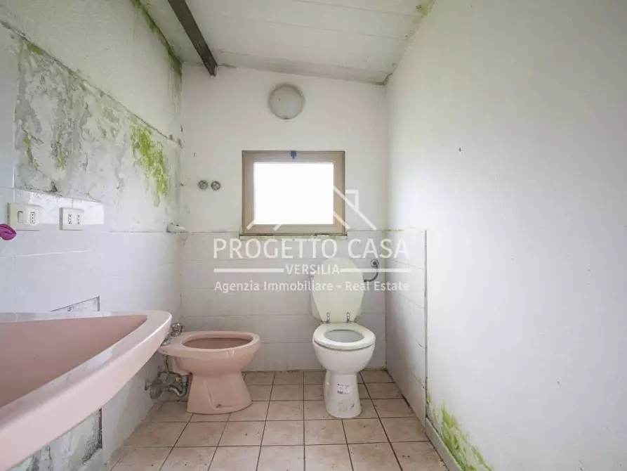 Immagine 49 di Casa indipendente in vendita  in VIA CREMONA a Camaiore