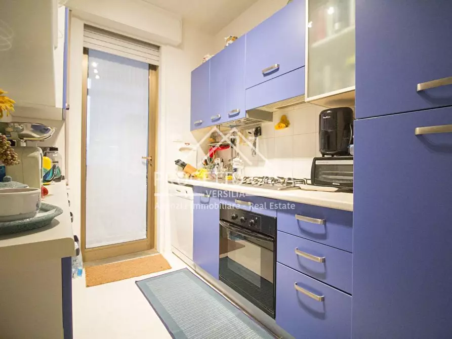 Immagine 11 di Appartamento in vendita  in via margheta hack a Camaiore