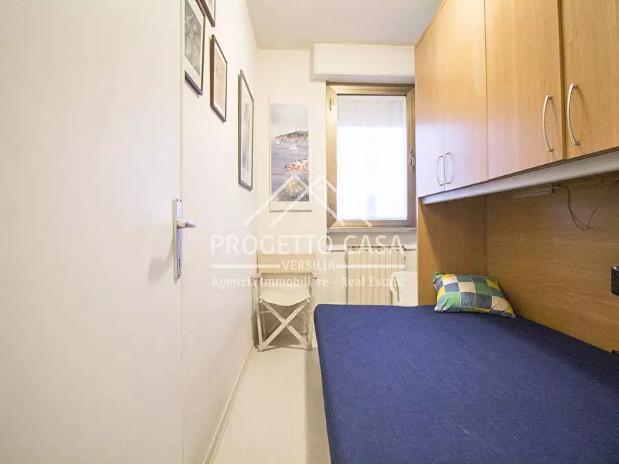 Immagine 16 di Appartamento in vendita  in via margheta hack a Camaiore