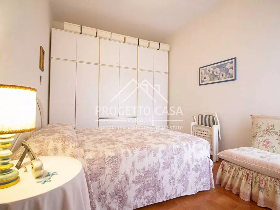 Immagine 24 di Appartamento in vendita  in VIA BOCCHERINI a Camaiore