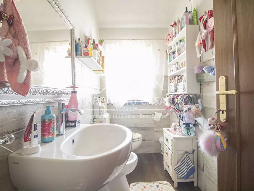 Immagine 27 di Casa indipendente in vendita  in VIA AMALFI a Pietrasanta