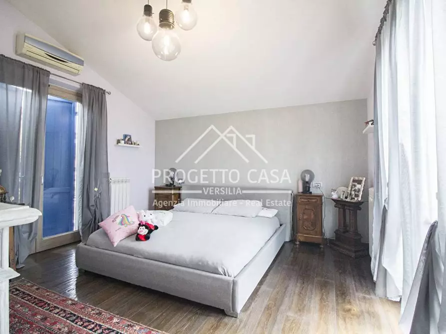 Immagine 30 di Casa indipendente in vendita  in VIA AMALFI a Pietrasanta