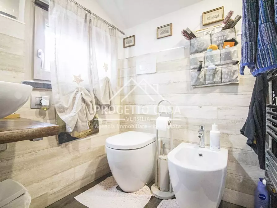 Immagine 38 di Casa indipendente in vendita  in VIA AMALFI a Pietrasanta