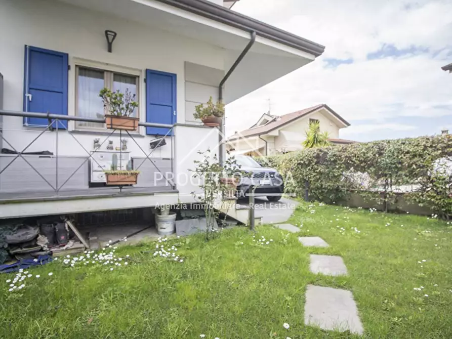 Immagine 57 di Casa indipendente in vendita  in VIA AMALFI a Pietrasanta