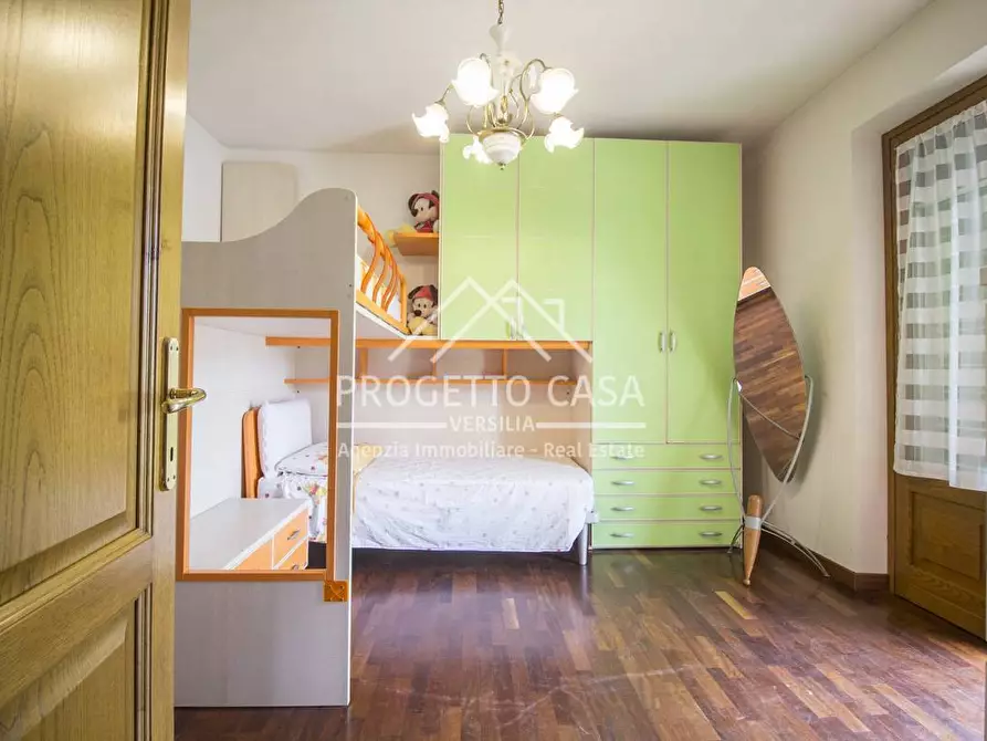 Immagine 29 di Casa indipendente in vendita  in VIA PAGANINI a Camaiore