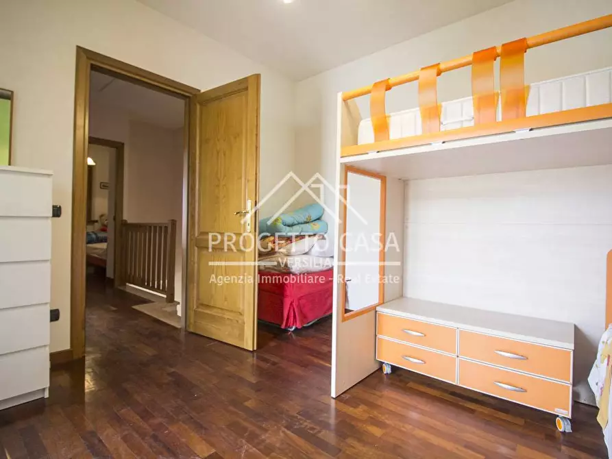 Immagine 31 di Casa indipendente in vendita  in VIA PAGANINI a Camaiore