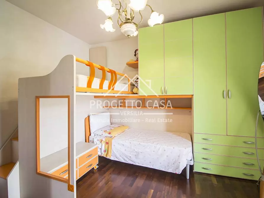 Immagine 32 di Casa indipendente in vendita  in VIA PAGANINI a Camaiore