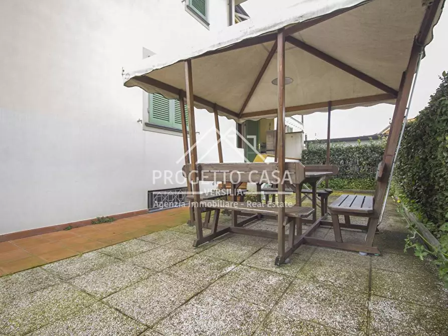 Immagine 45 di Casa indipendente in vendita  in VIA PAGANINI a Camaiore