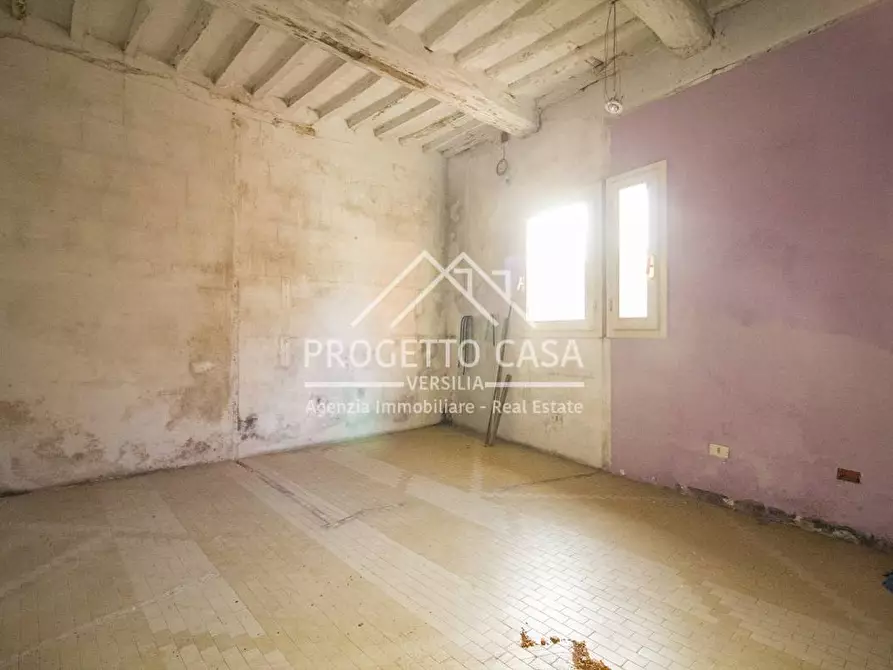 Immagine 2 di Appartamento in vendita  in VIA DE GASPERI a Pietrasanta