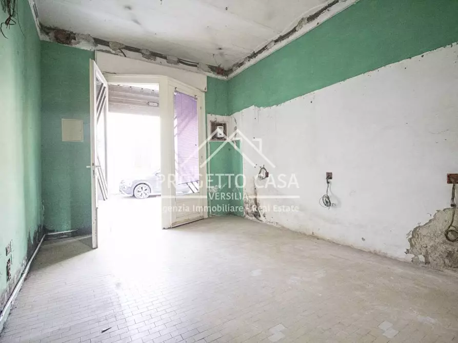 Immagine 10 di Appartamento in vendita  in VIA DE GASPERI a Pietrasanta