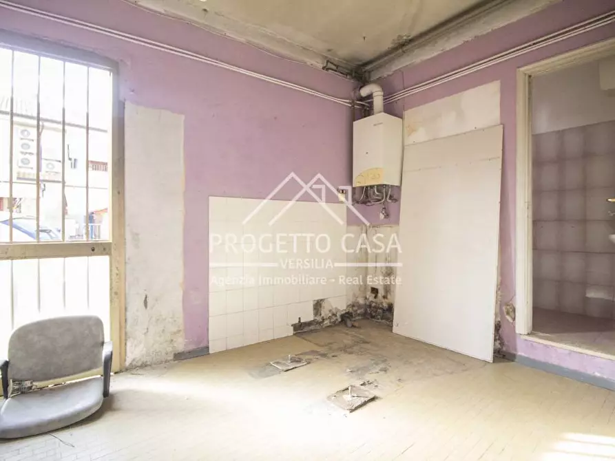 Immagine 15 di Appartamento in vendita  in VIA DE GASPERI a Pietrasanta