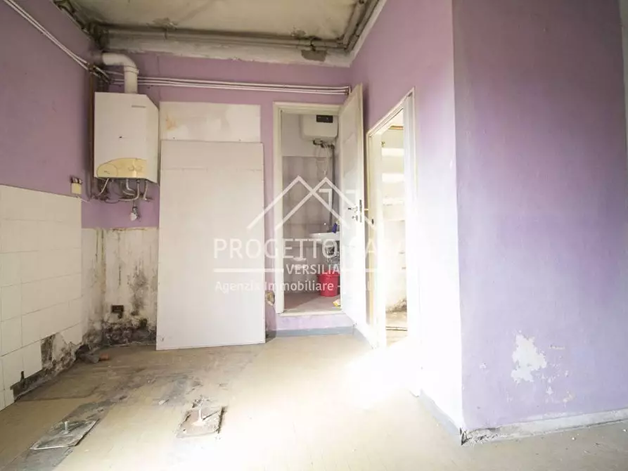 Immagine 17 di Appartamento in vendita  in VIA DE GASPERI a Pietrasanta