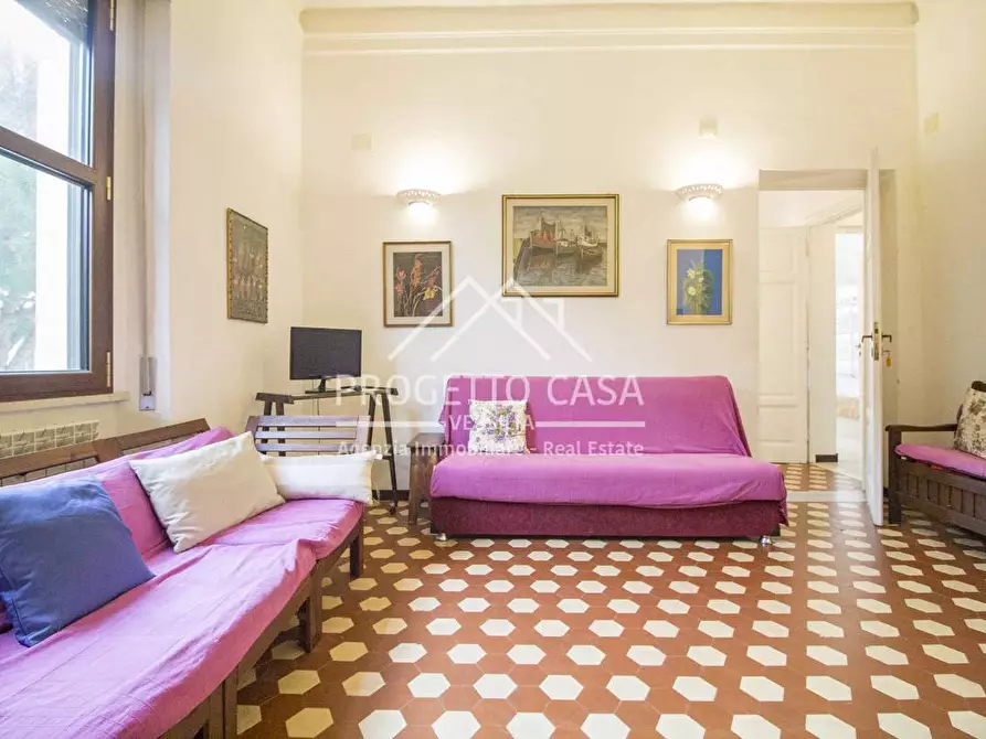 Immagine 5 di Appartamento in vendita  in VIA D'ANNUNZIO a Viareggio