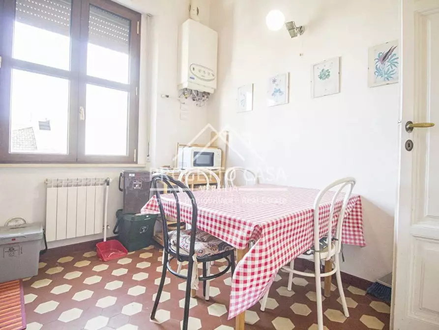 Immagine 8 di Appartamento in vendita  in VIA D'ANNUNZIO a Viareggio