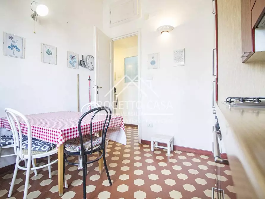 Immagine 13 di Appartamento in vendita  in VIA D'ANNUNZIO a Viareggio