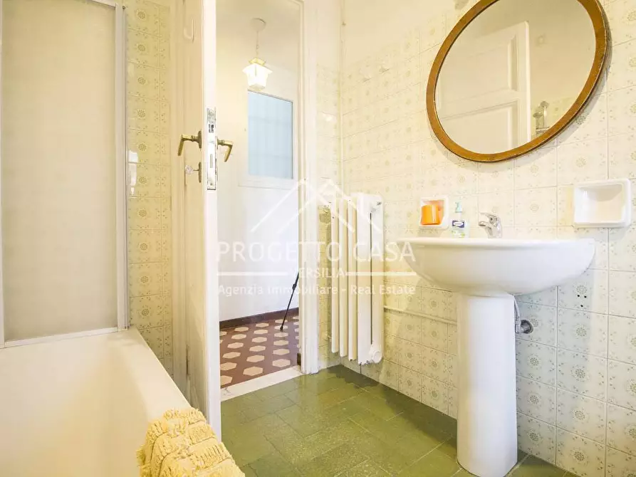 Immagine 20 di Appartamento in vendita  in VIA D'ANNUNZIO a Viareggio