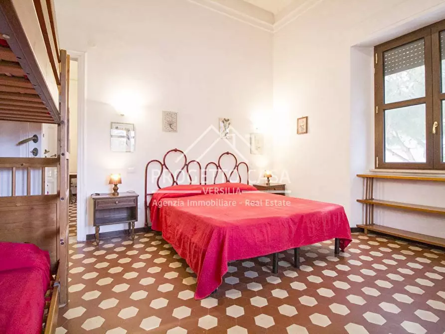 Immagine 29 di Appartamento in vendita  in VIA D'ANNUNZIO a Viareggio