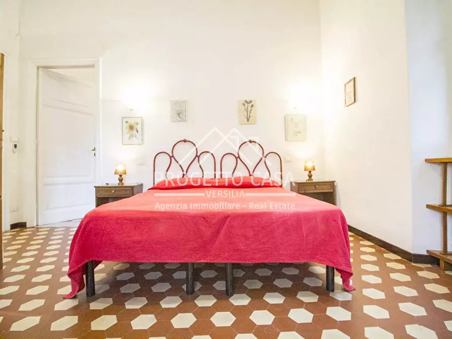 Immagine 30 di Appartamento in vendita  in VIA D'ANNUNZIO a Viareggio