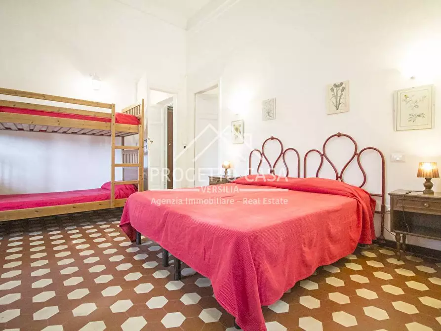 Immagine 31 di Appartamento in vendita  in VIA D'ANNUNZIO a Viareggio