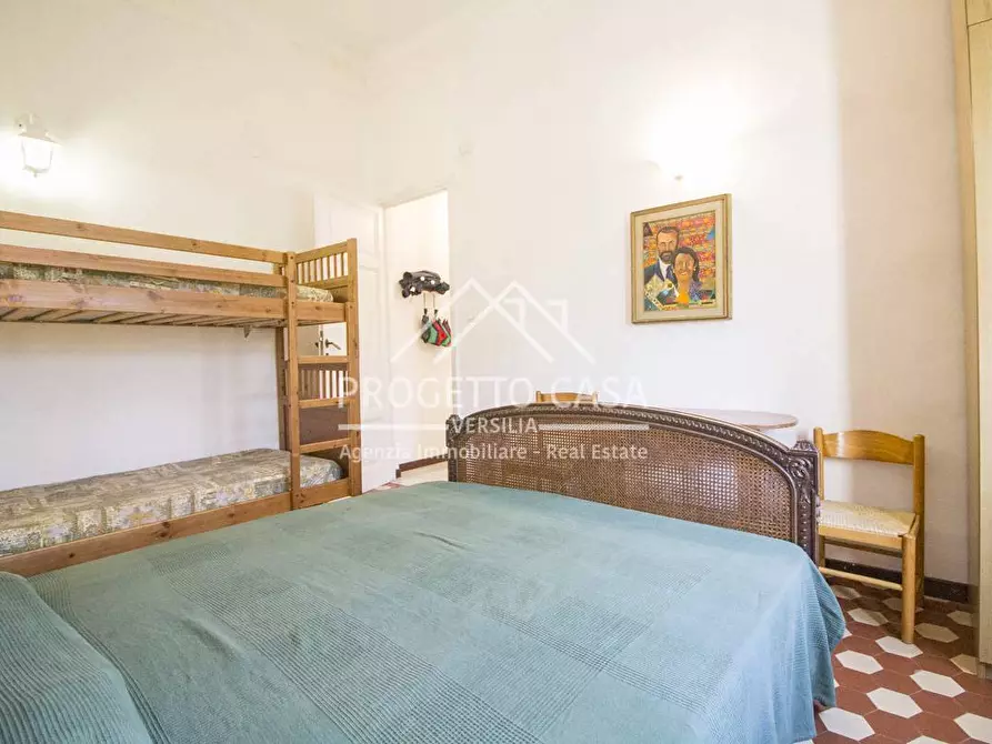 Immagine 41 di Appartamento in vendita  in VIA D'ANNUNZIO a Viareggio