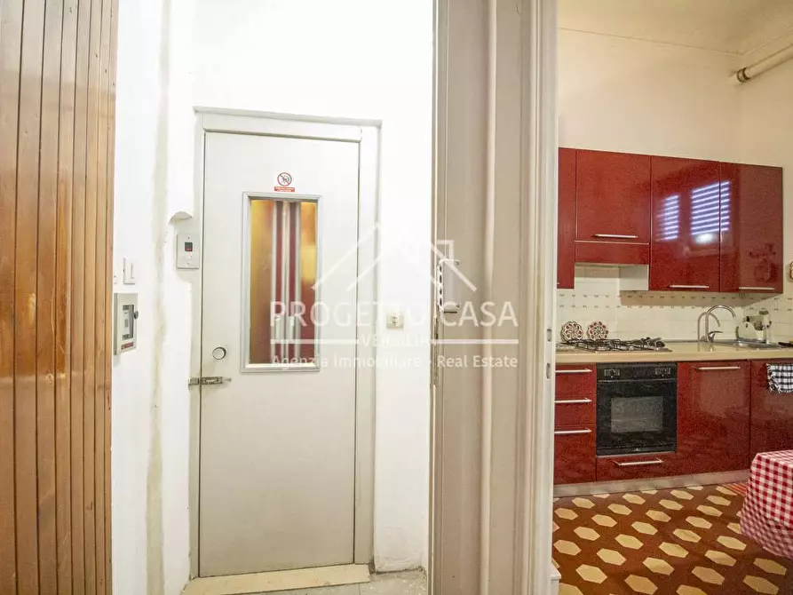 Immagine 44 di Appartamento in vendita  in VIA D'ANNUNZIO a Viareggio