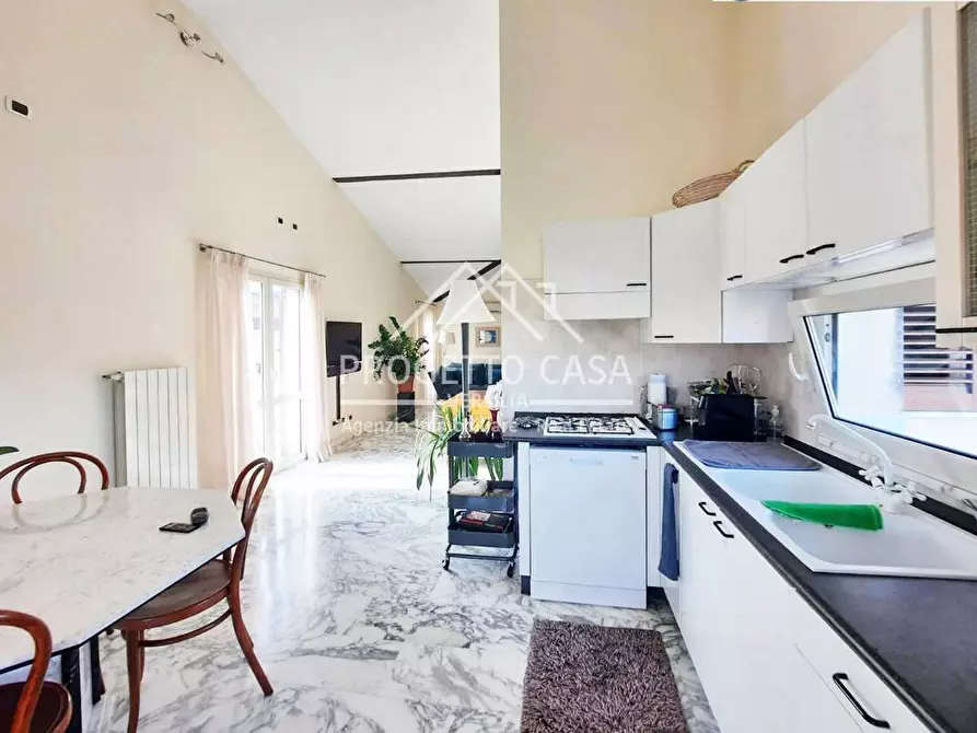 Immagine 9 di Appartamento in vendita  in via buozzi a Viareggio